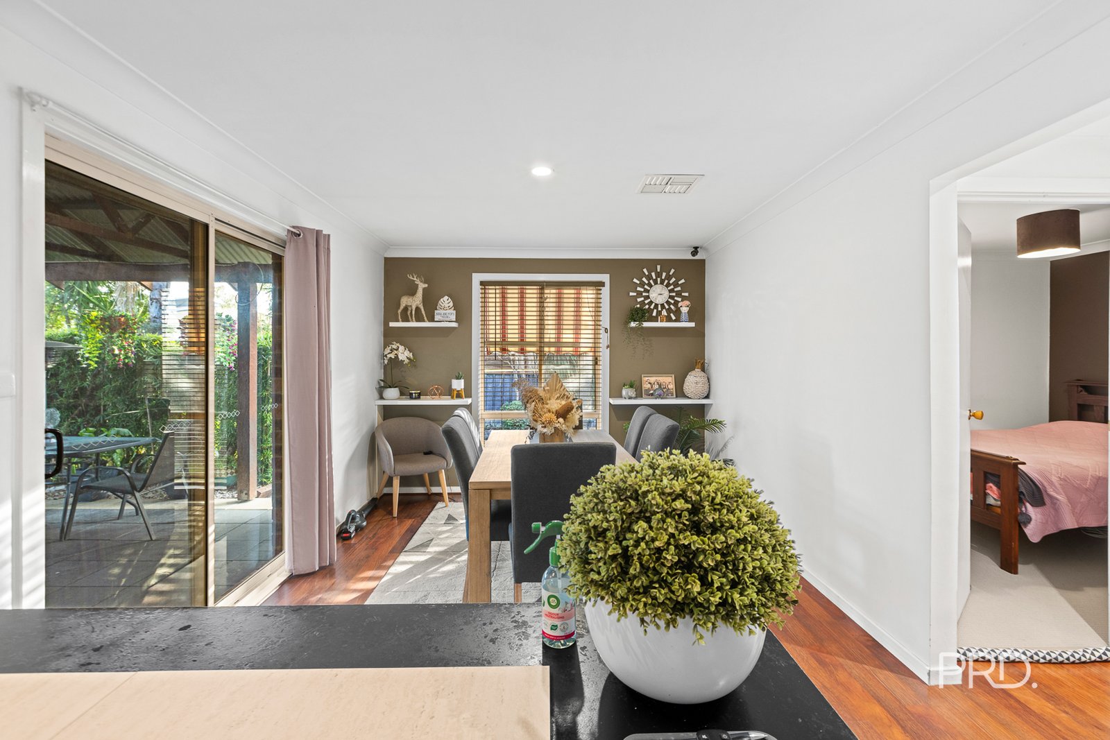27 O'Connor Street TOLLAND 9