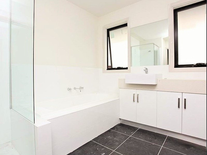 Gallery: 2/7 Ormond Road