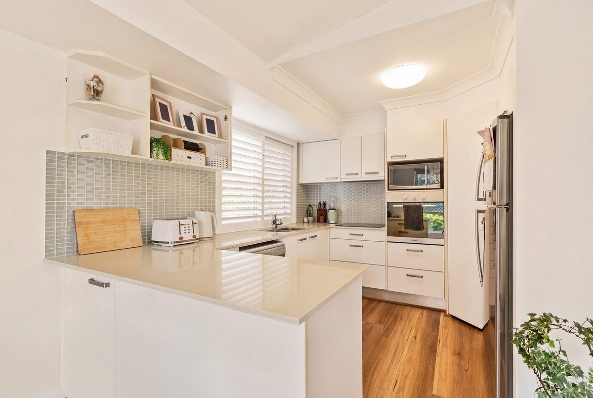 27 Ottelia Drive Elanora 4