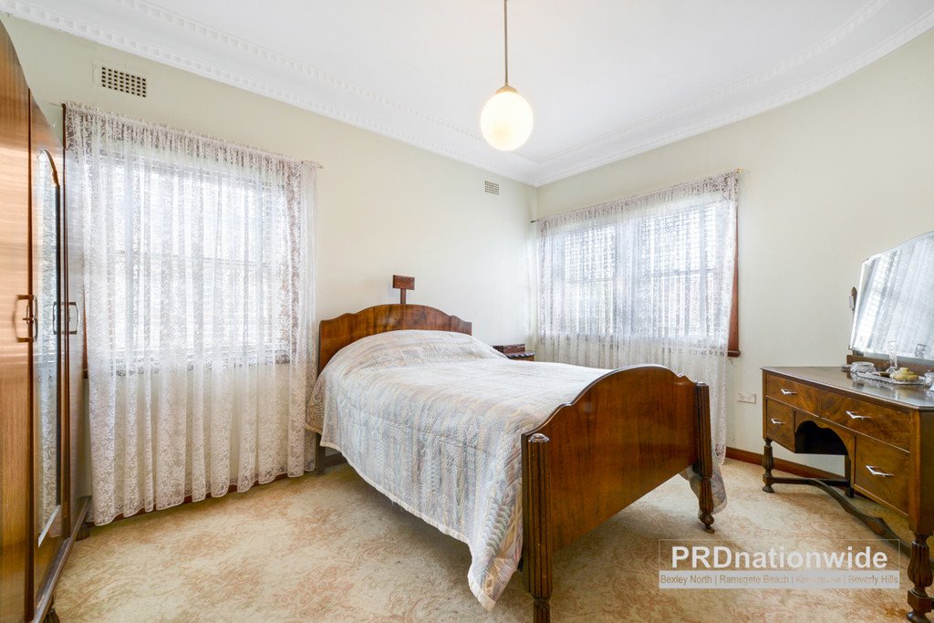 27 Panorama Road KINGSGROVE 5