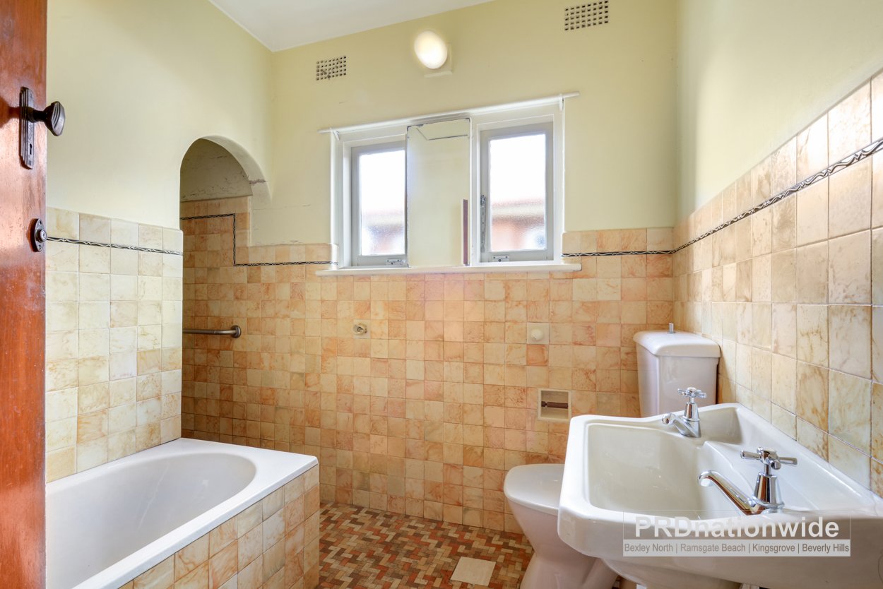 27 Panorama Road KINGSGROVE 7