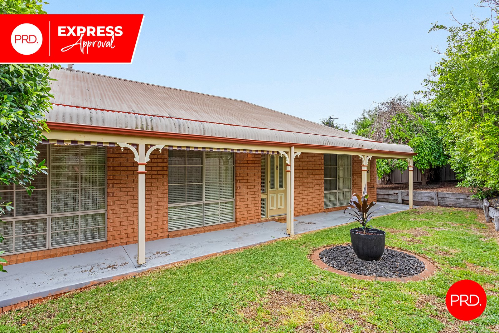 2/7 Paperbark Court STRATHDALE 1