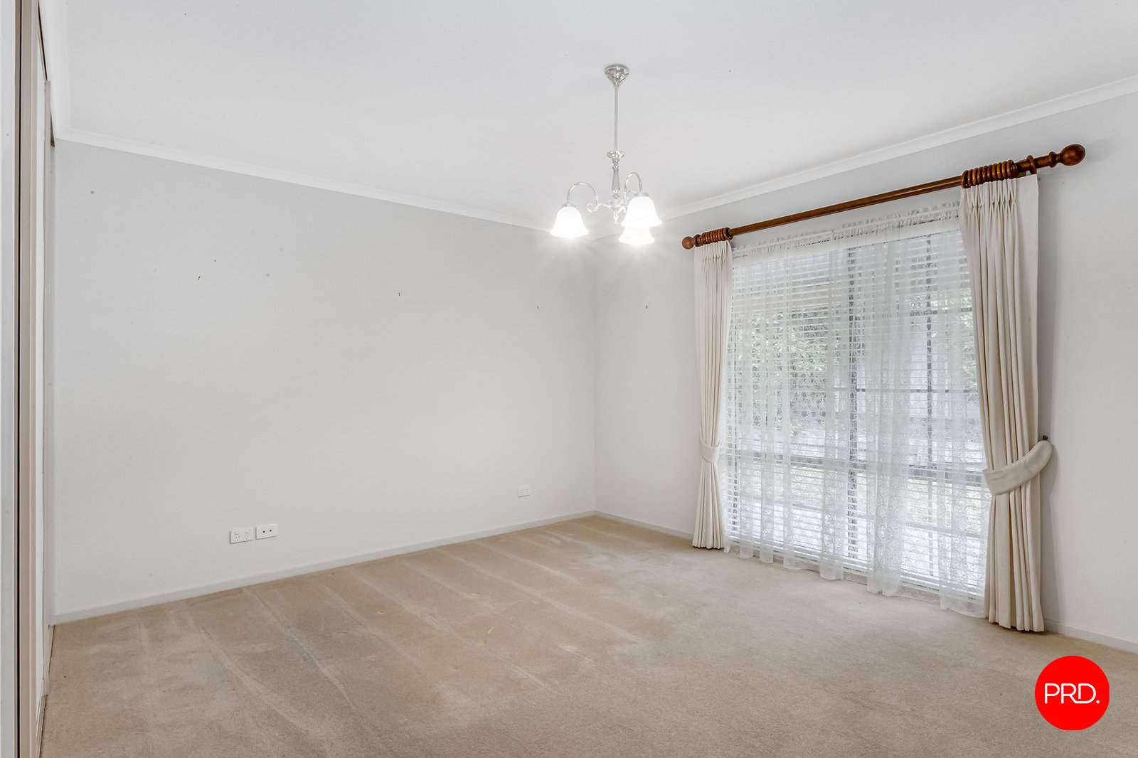 2/7 Paperbark Court STRATHDALE 9