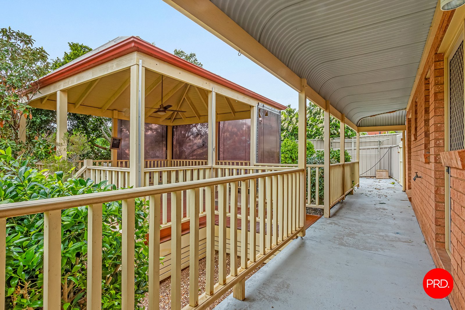 2/7 Paperbark Court STRATHDALE 12