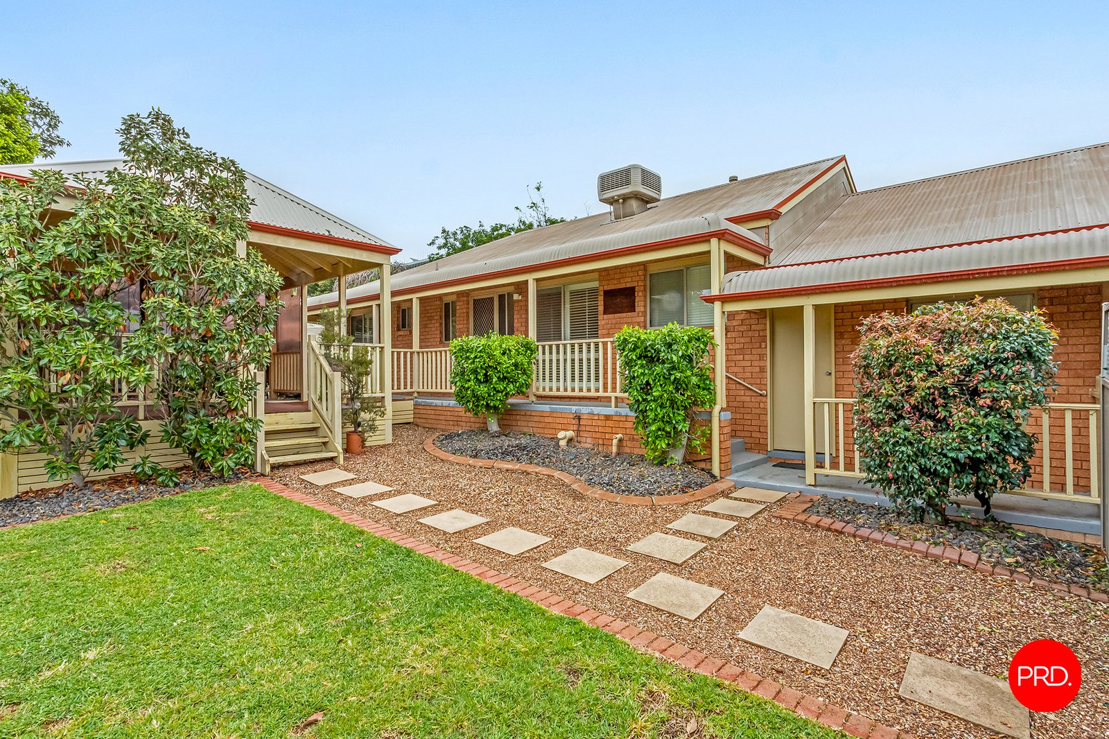 2/7 Paperbark Court STRATHDALE 14