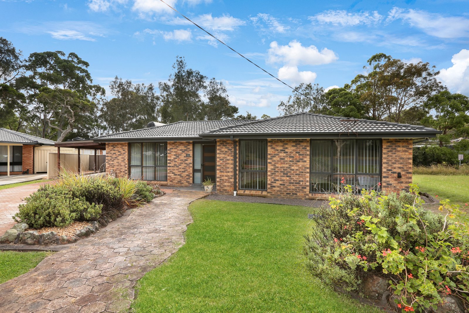27 Penrose Drive AVONDALE 1
