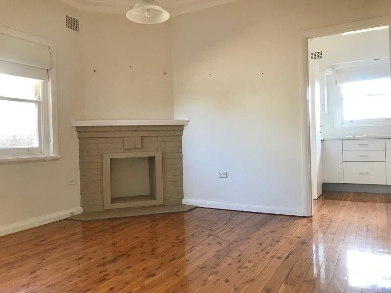 27 Phillip Street TAMWORTH 5