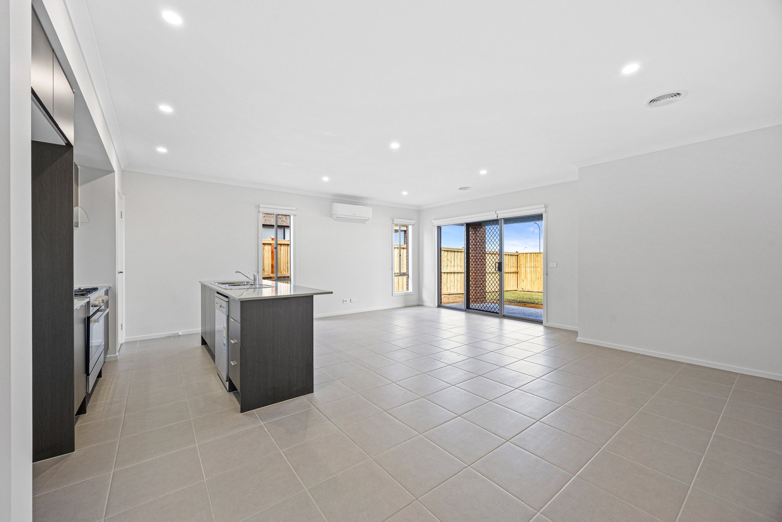 Gallery: 27 Prophecy Rd