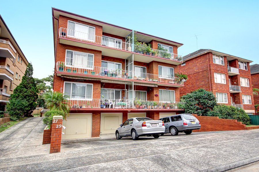 27 Queens Road BRIGHTON-LE-SANDS 1