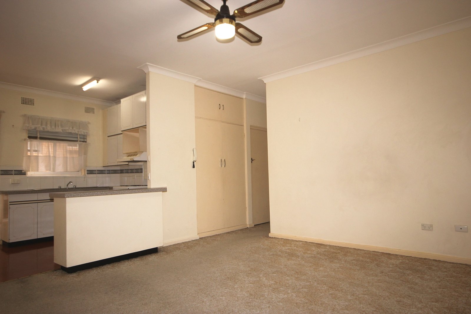 27 Queens Road BRIGHTON-LE-SANDS 2