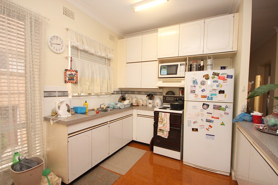 27 Queens Road BRIGHTON-LE-SANDS 6