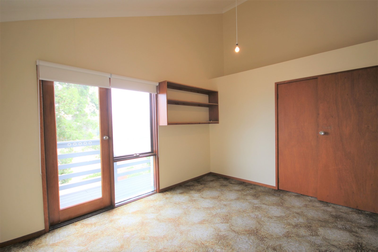 27 Raymond Avenue ROSELANDS 10