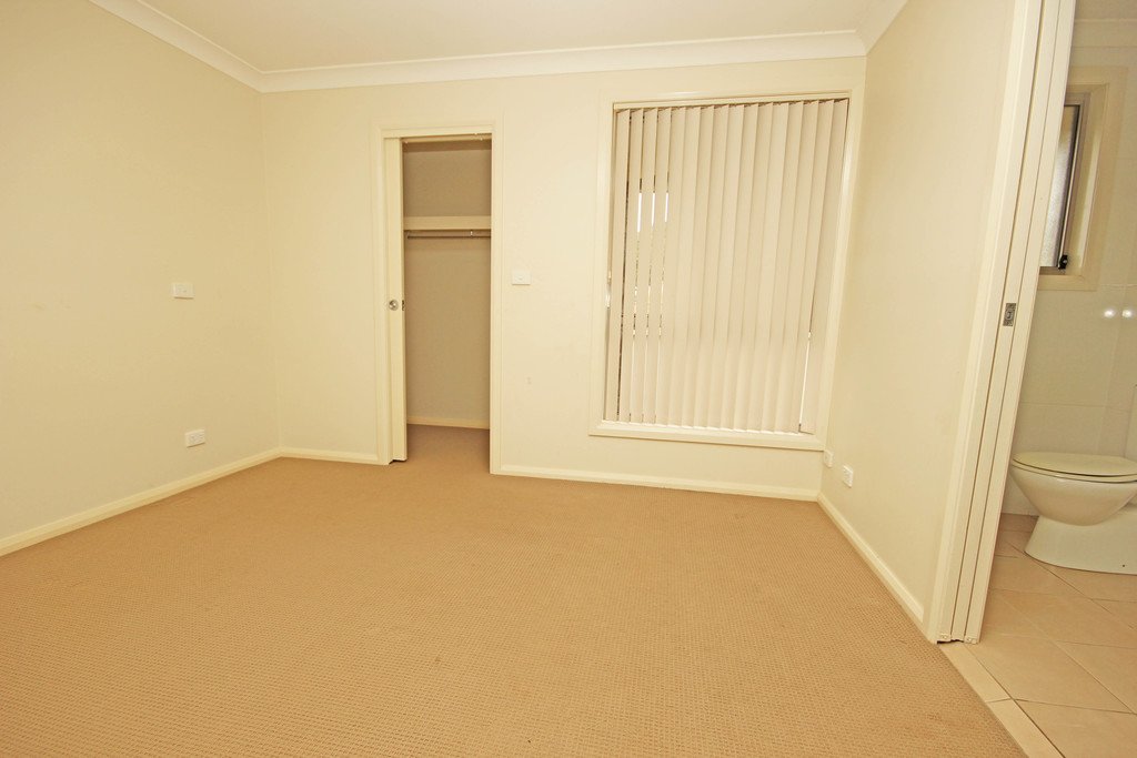 2/7 Ringtail Close LAURIETON 7
