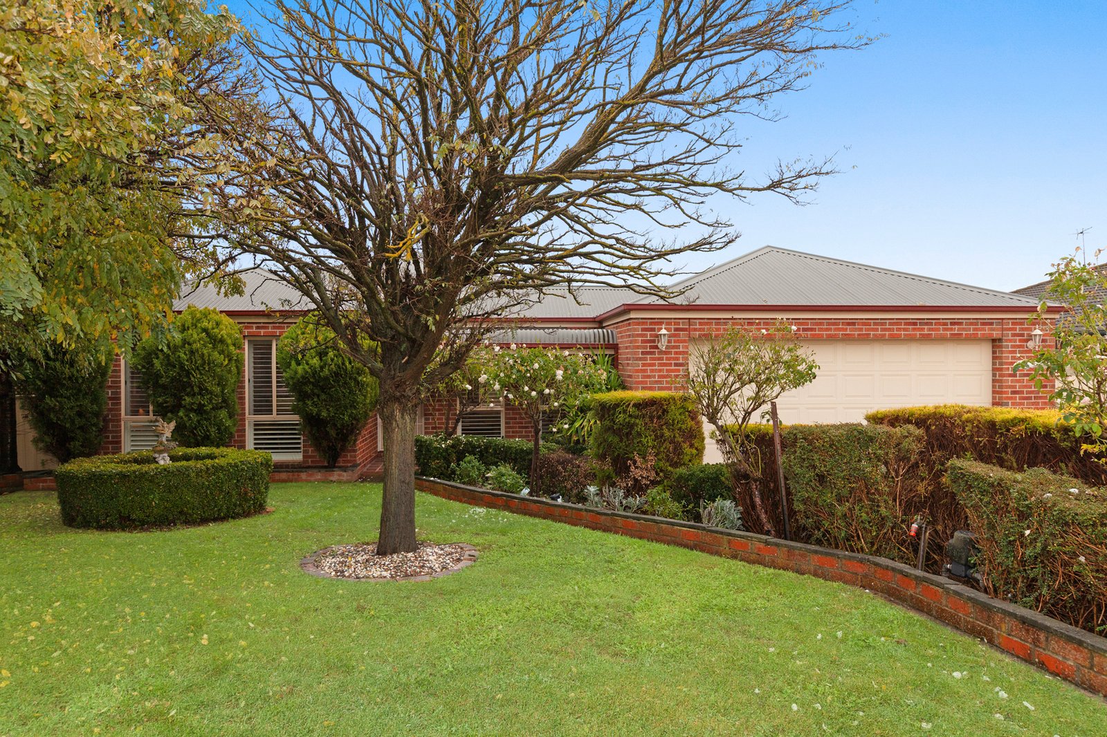 Gallery: 27 Robinia Court