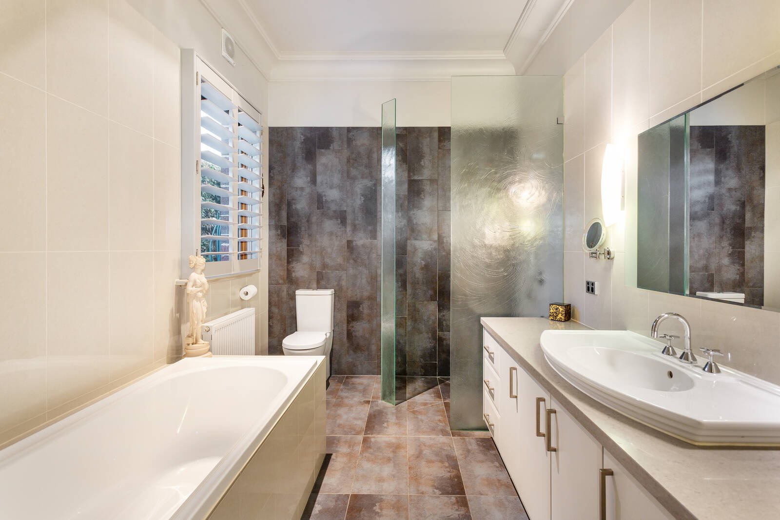 Real Estate and Property in 27 Rockingham Street, Kew, VIC