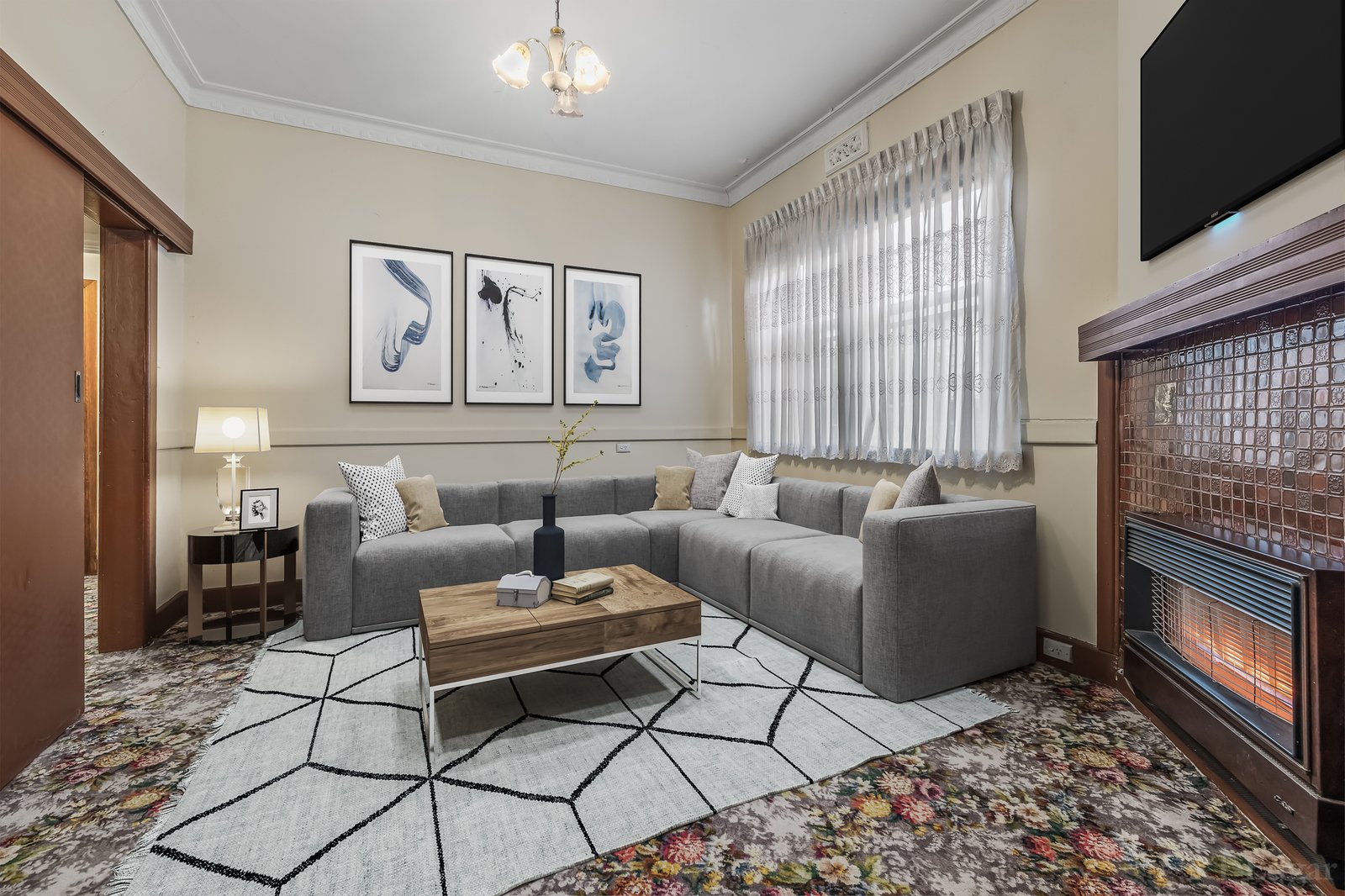 Real Estate and Property in 27 Roseberry Avenue, Preston, VIC