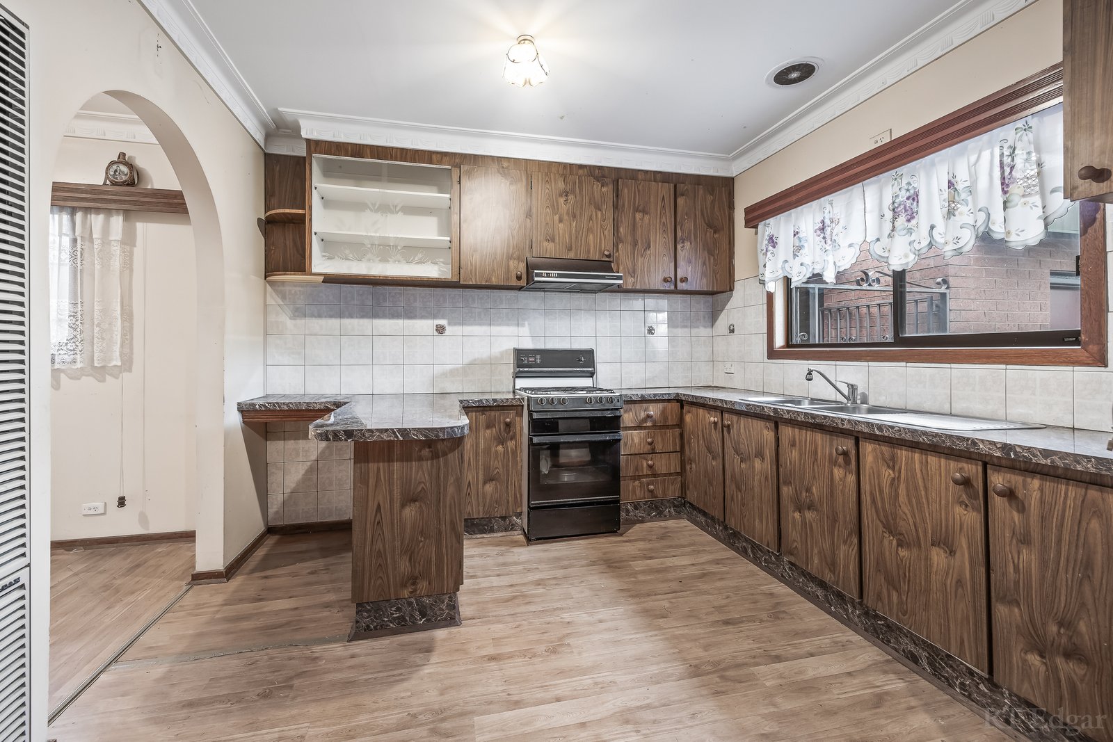 Real Estate and Property in 27 Roseberry Avenue, Preston, VIC