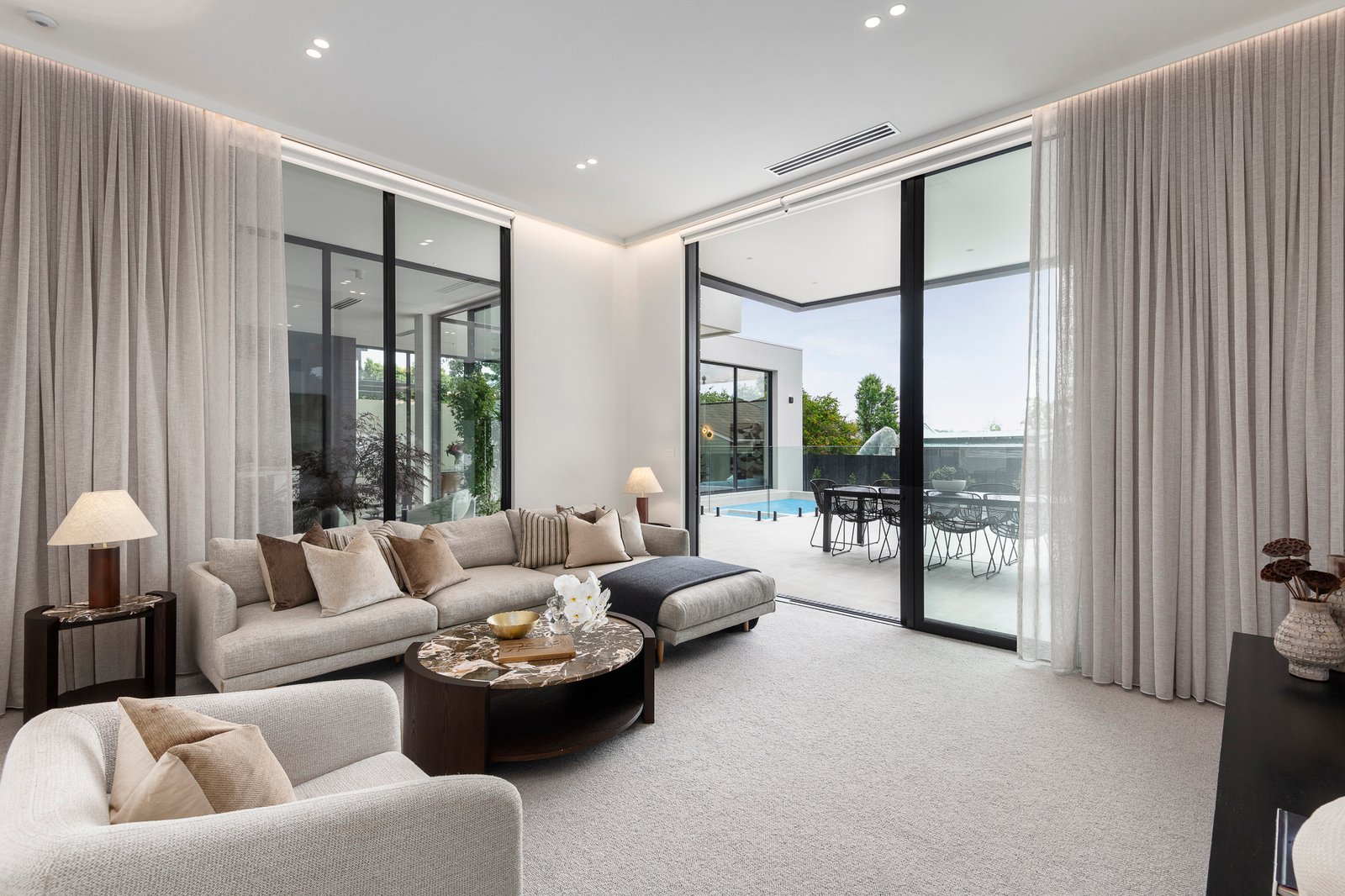 27 Rosedale Road, Glen Iris, 3146