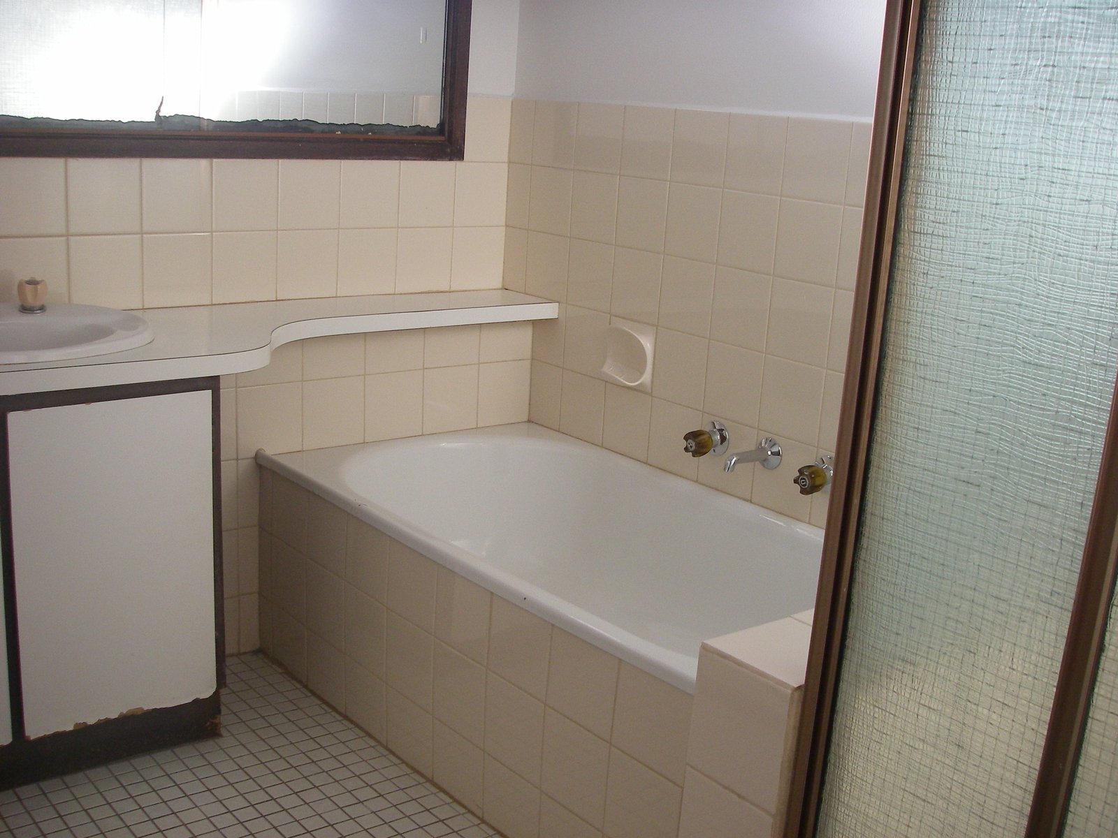 Gallery: 27 Rosella Avenue