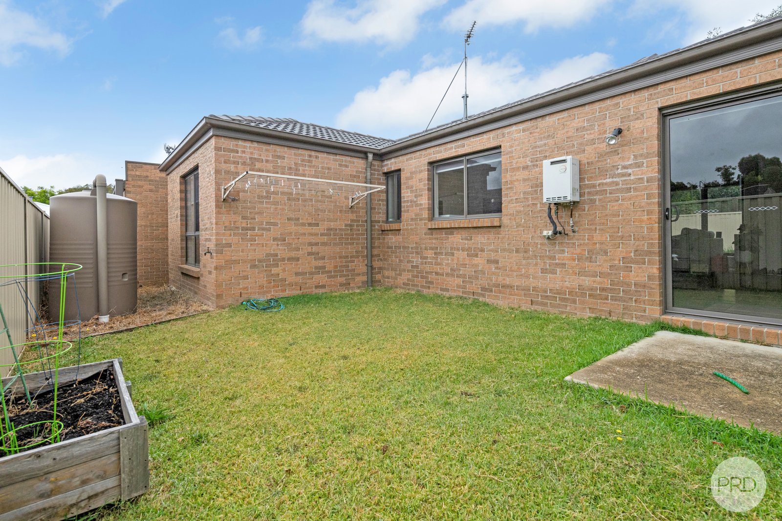 2/7 Rowlands Street SEBASTOPOL 9