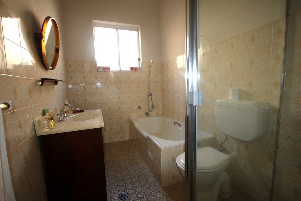 27 Rowley Road RUSSELL LEA 2