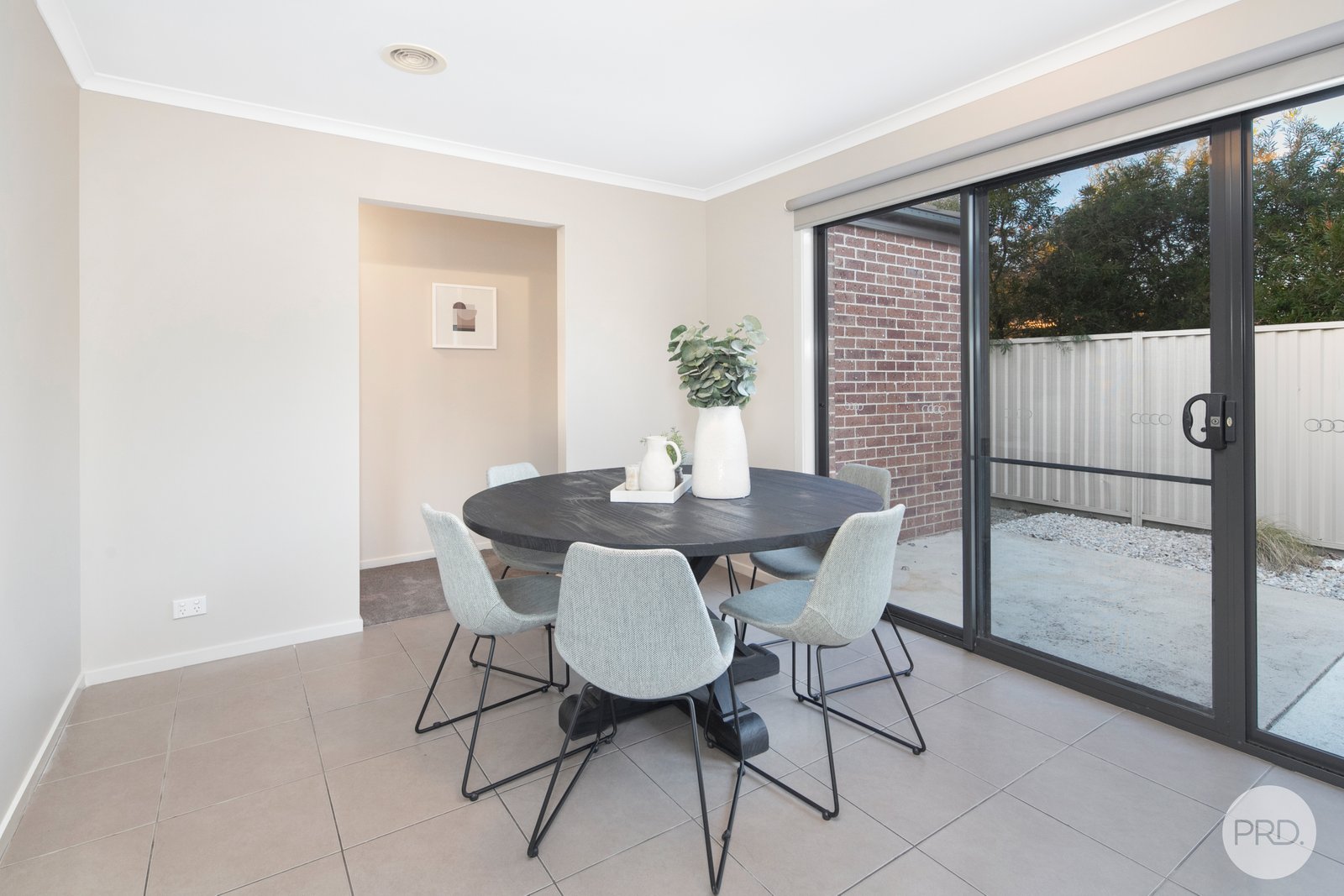 2/7 Ruby Close DELACOMBE 10