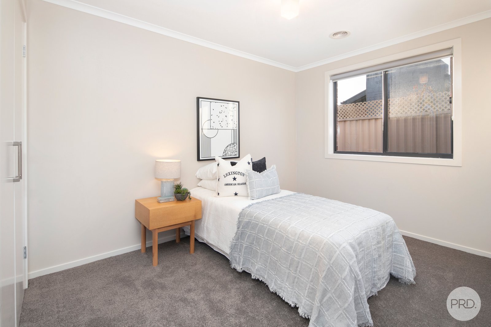 2/7 Ruby Close DELACOMBE 14