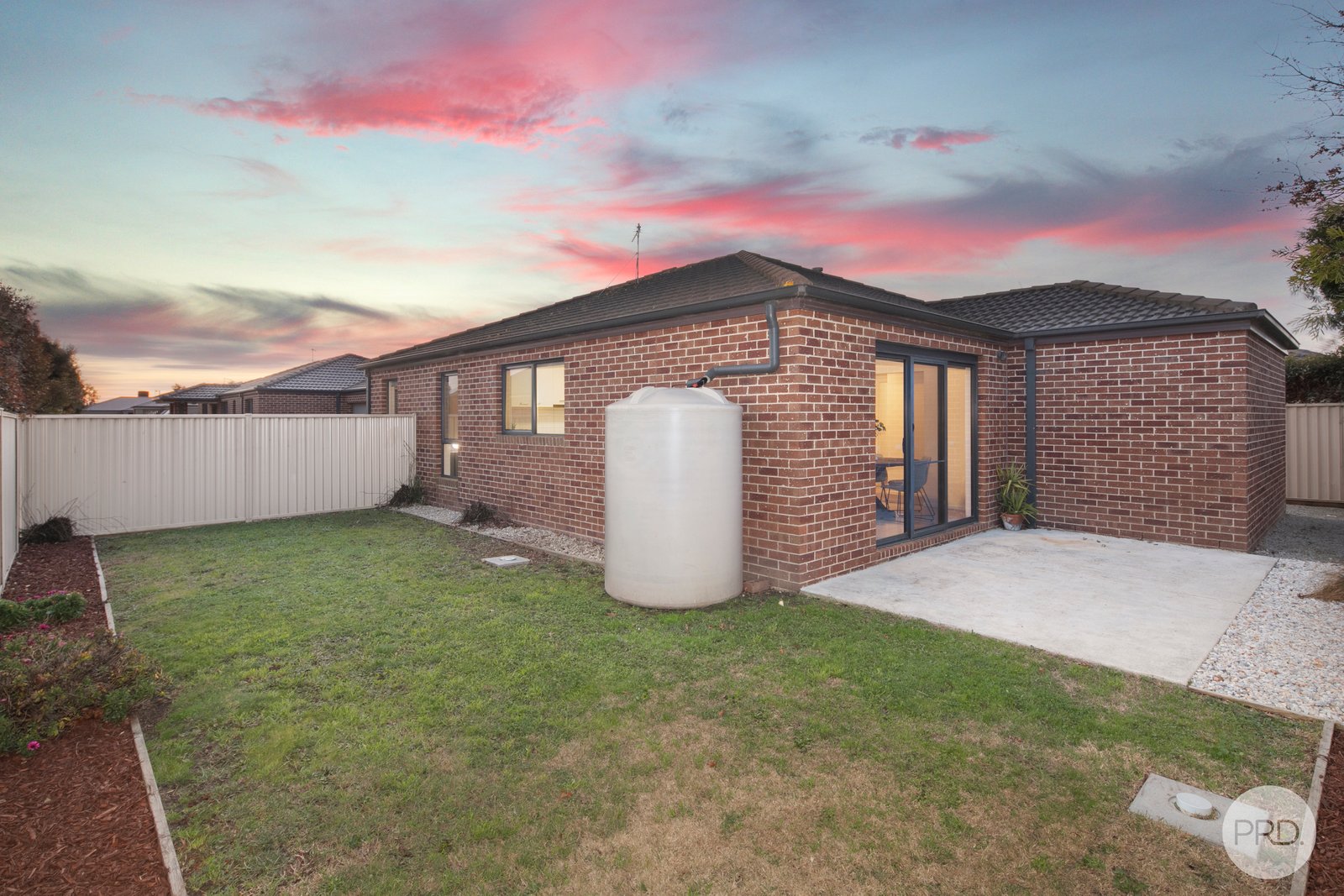 2/7 Ruby Close DELACOMBE 16