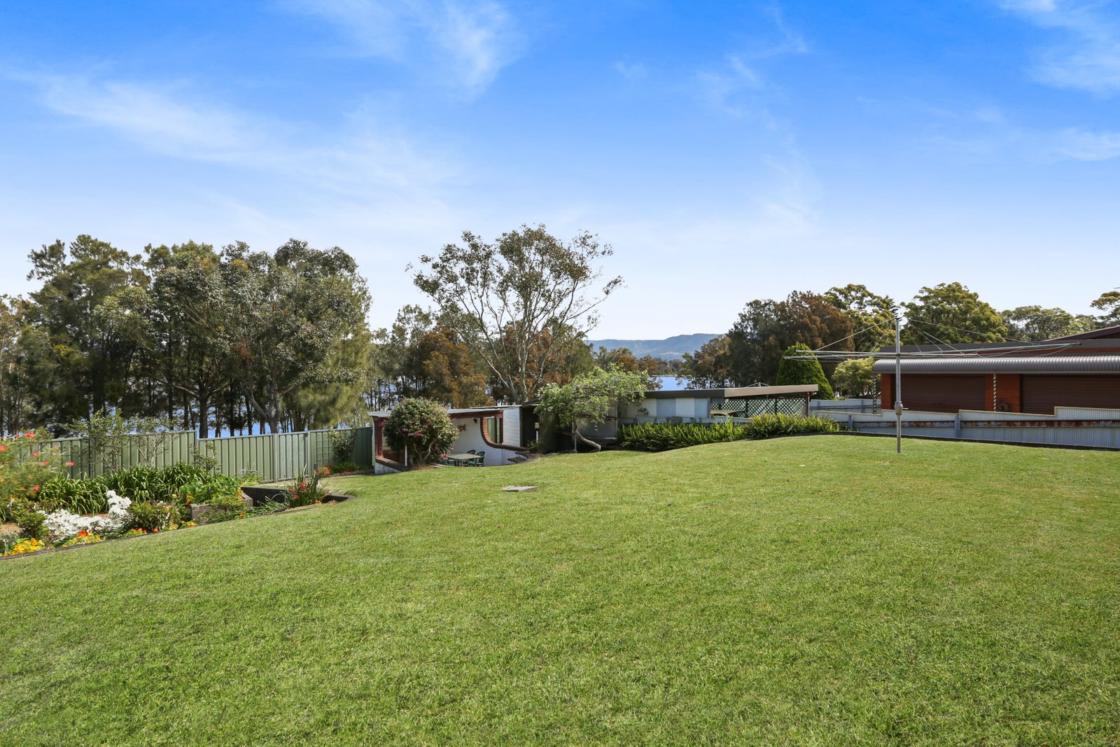 27 Rushton Drive KANAHOOKA 12