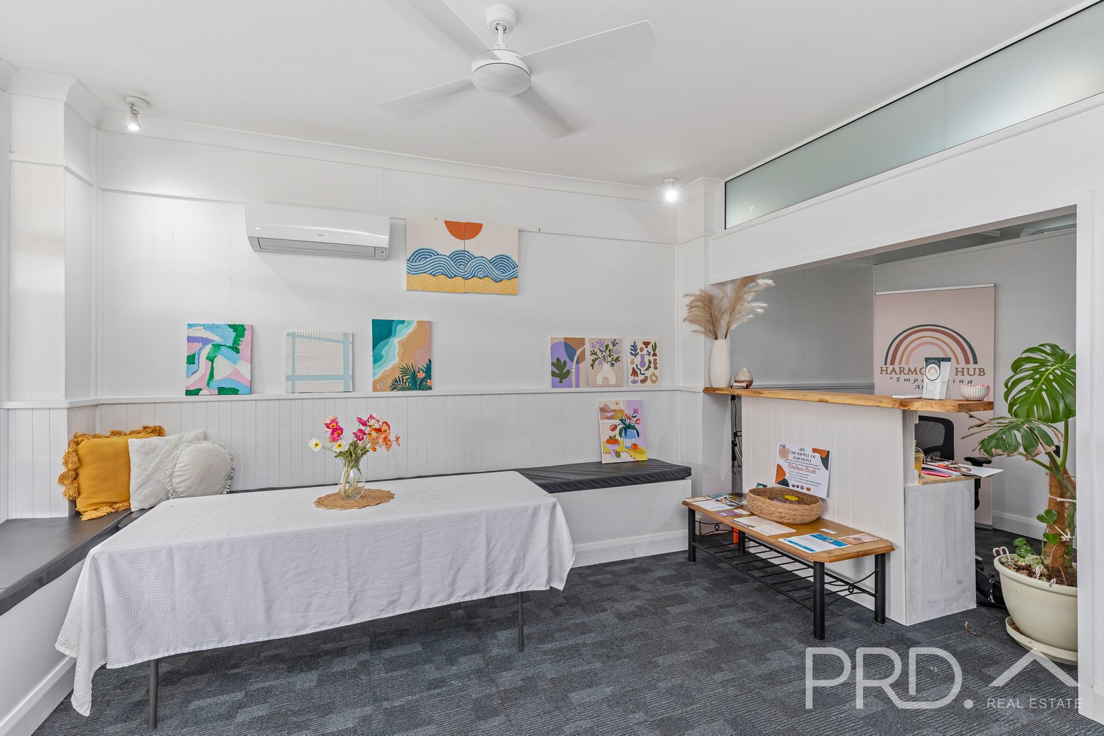 27 Russell Street TUMUT 14