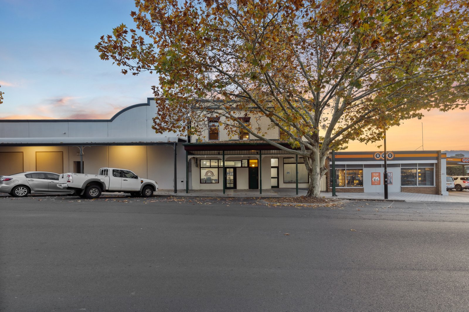 27 Russell Street TUMUT 35