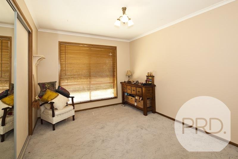 27 Ryan Street BROWN HILL 10