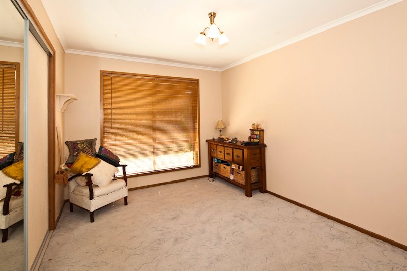 27 Ryan Street BROWN HILL 9