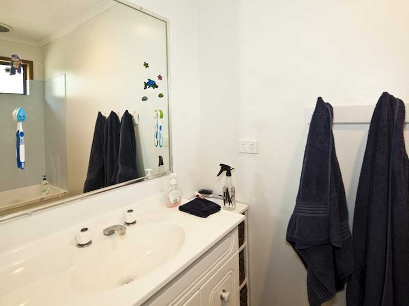 27 Ryan Street BROWN HILL 11