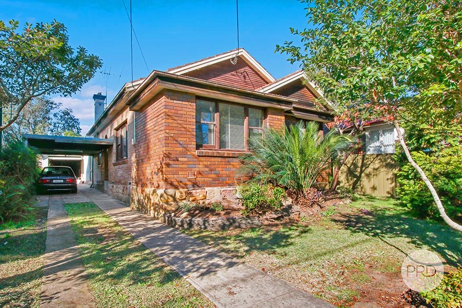 27 Seaforth Avenue OATLEY 1