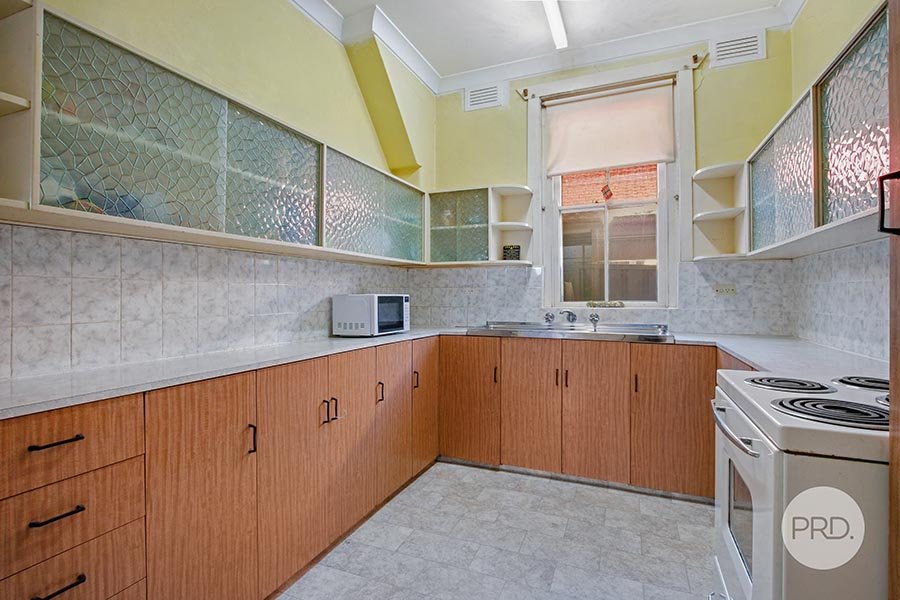 27 Seaforth Avenue OATLEY 3