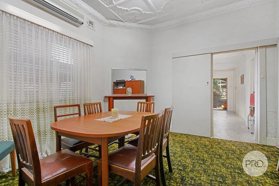 27 Seaforth Avenue OATLEY 5