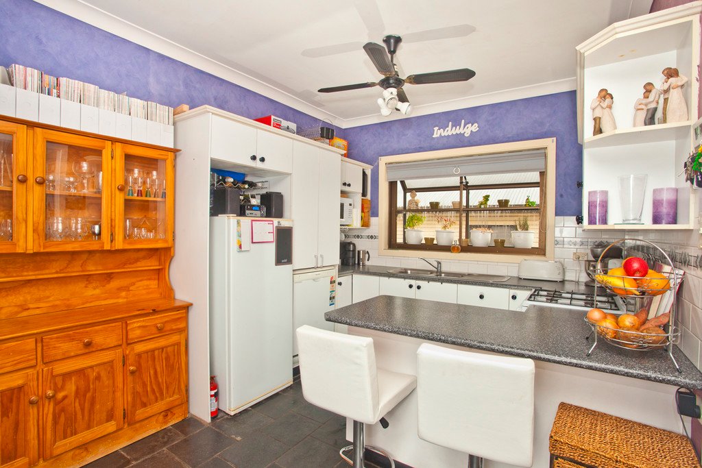 27 Second Avenue RUTHERFORD 4