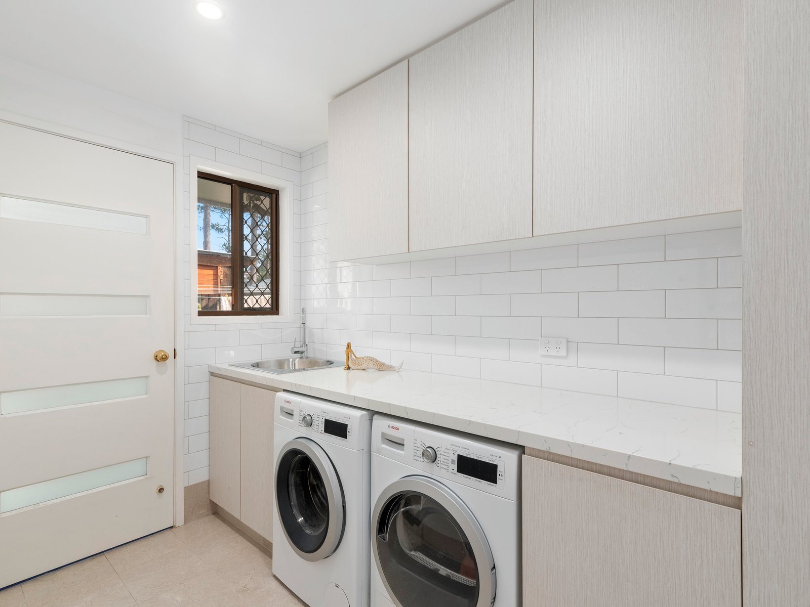 27 Sequoia Close ELANORA 15