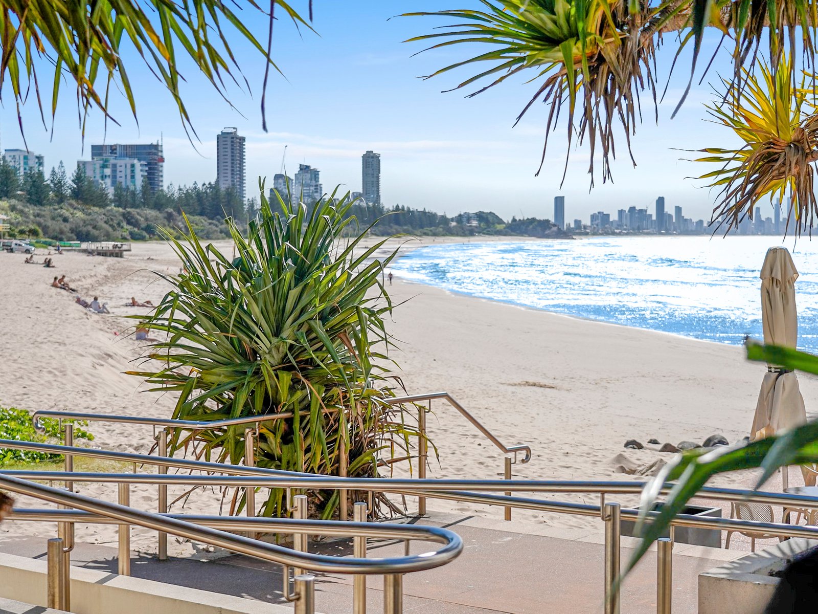27 Sirec Way BURLEIGH HEADS 9