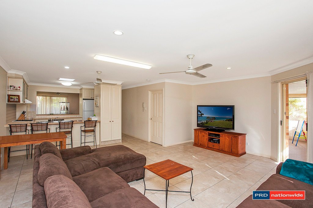 2/7 Sky Royal Terrace BURLEIGH HEADS 1