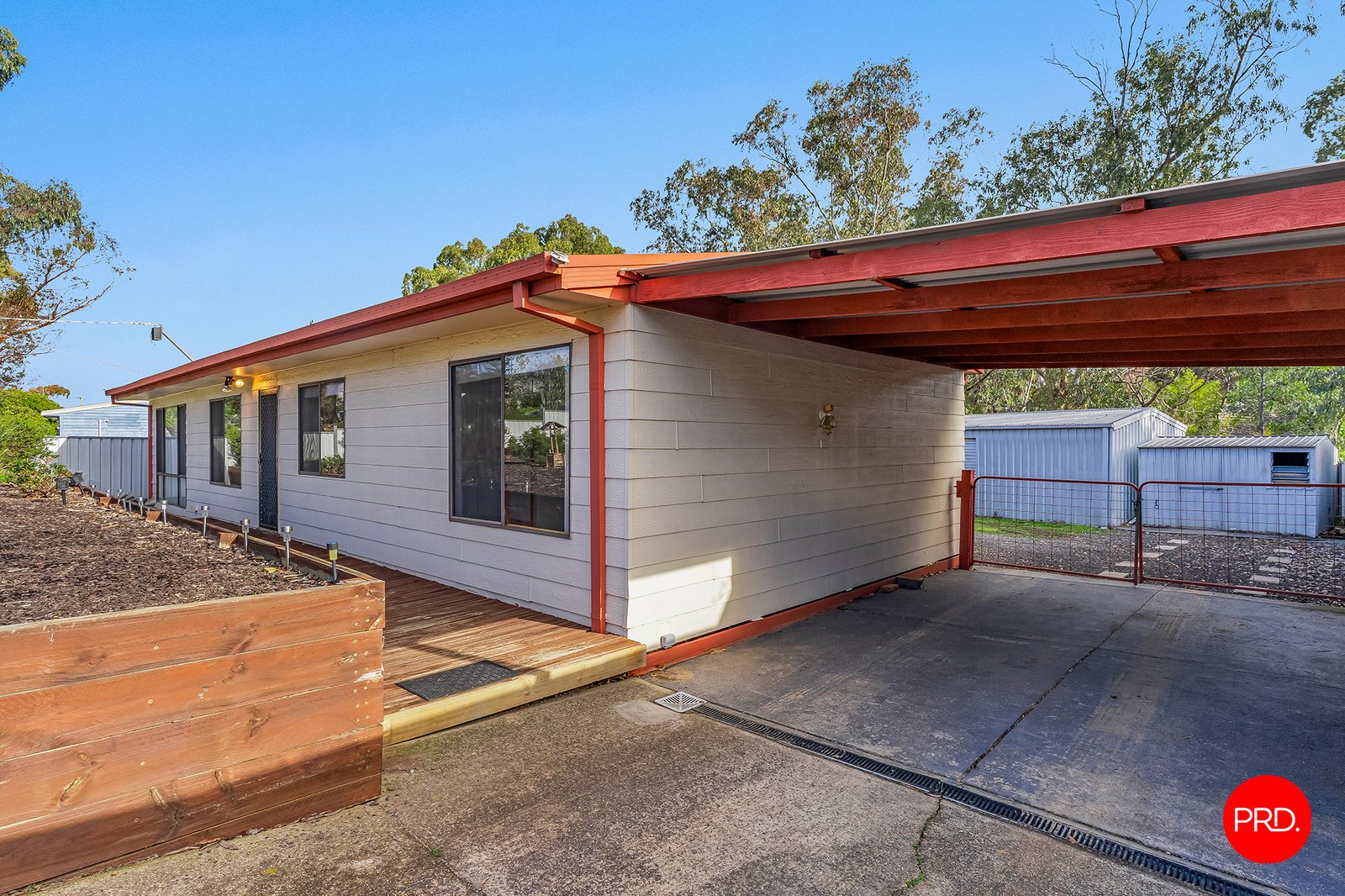 27 Specimen Hill Road GOLDEN SQUARE 2