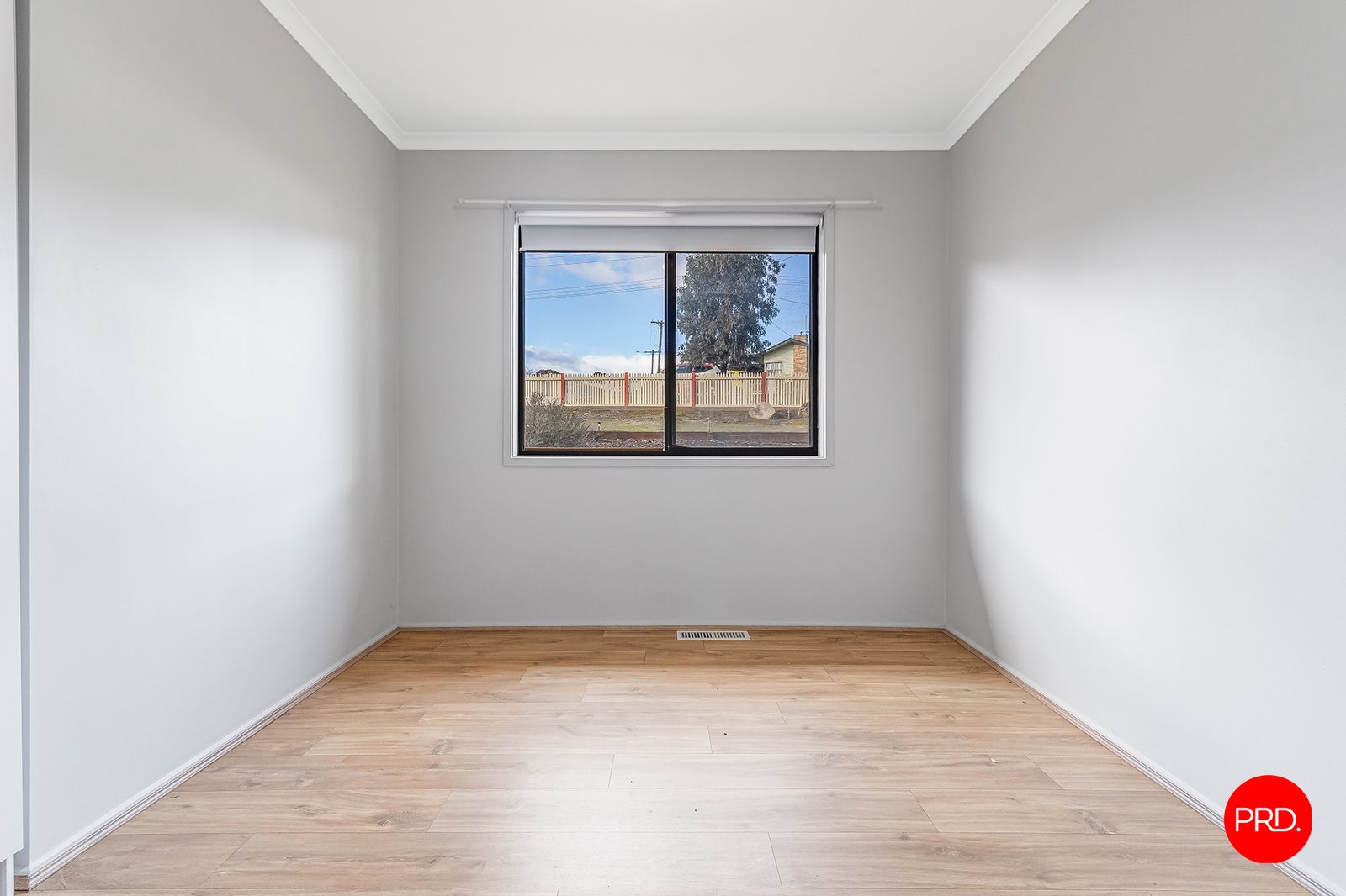 27 Specimen Hill Road GOLDEN SQUARE 10