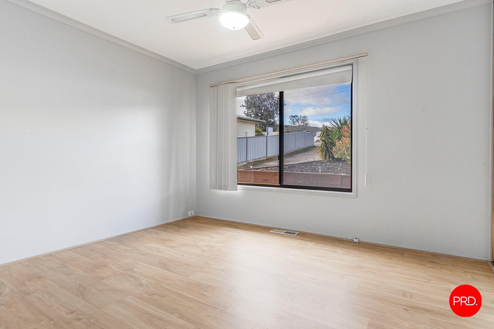 27 Specimen Hill Road GOLDEN SQUARE 11