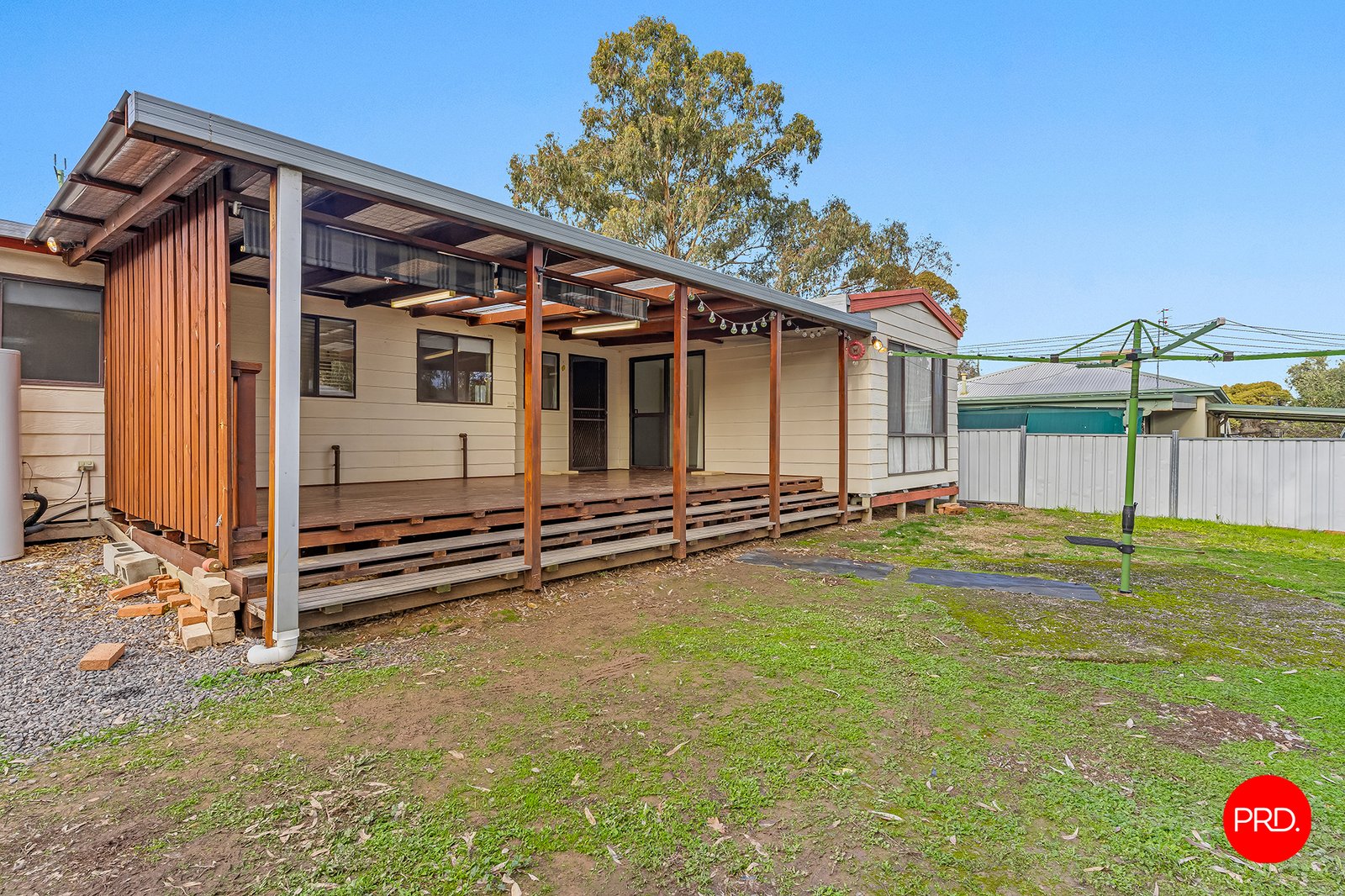 27 Specimen Hill Road GOLDEN SQUARE 16