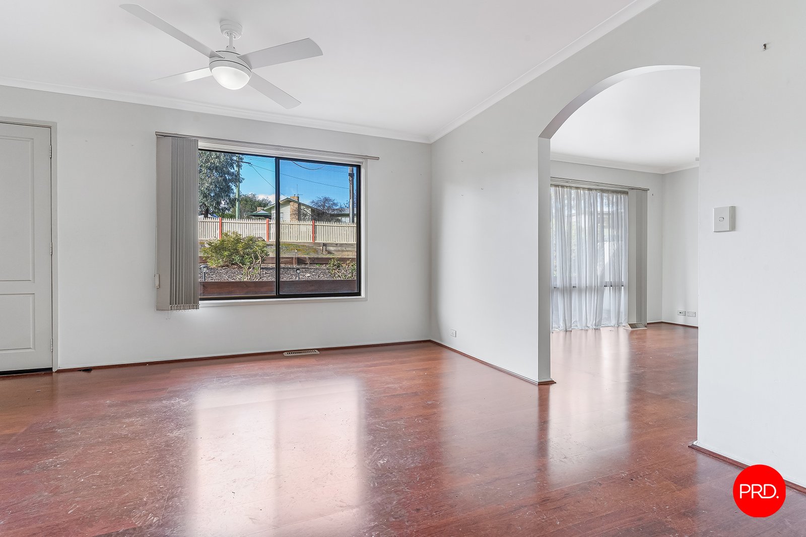 27 Specimen Hill Road GOLDEN SQUARE 7