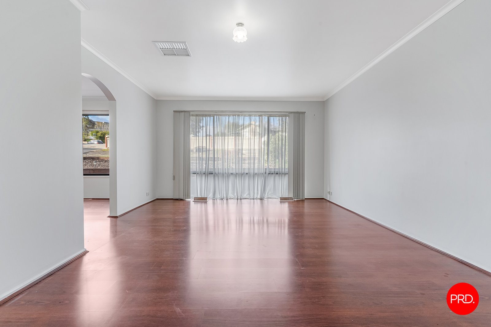 27 Specimen Hill Road GOLDEN SQUARE 9