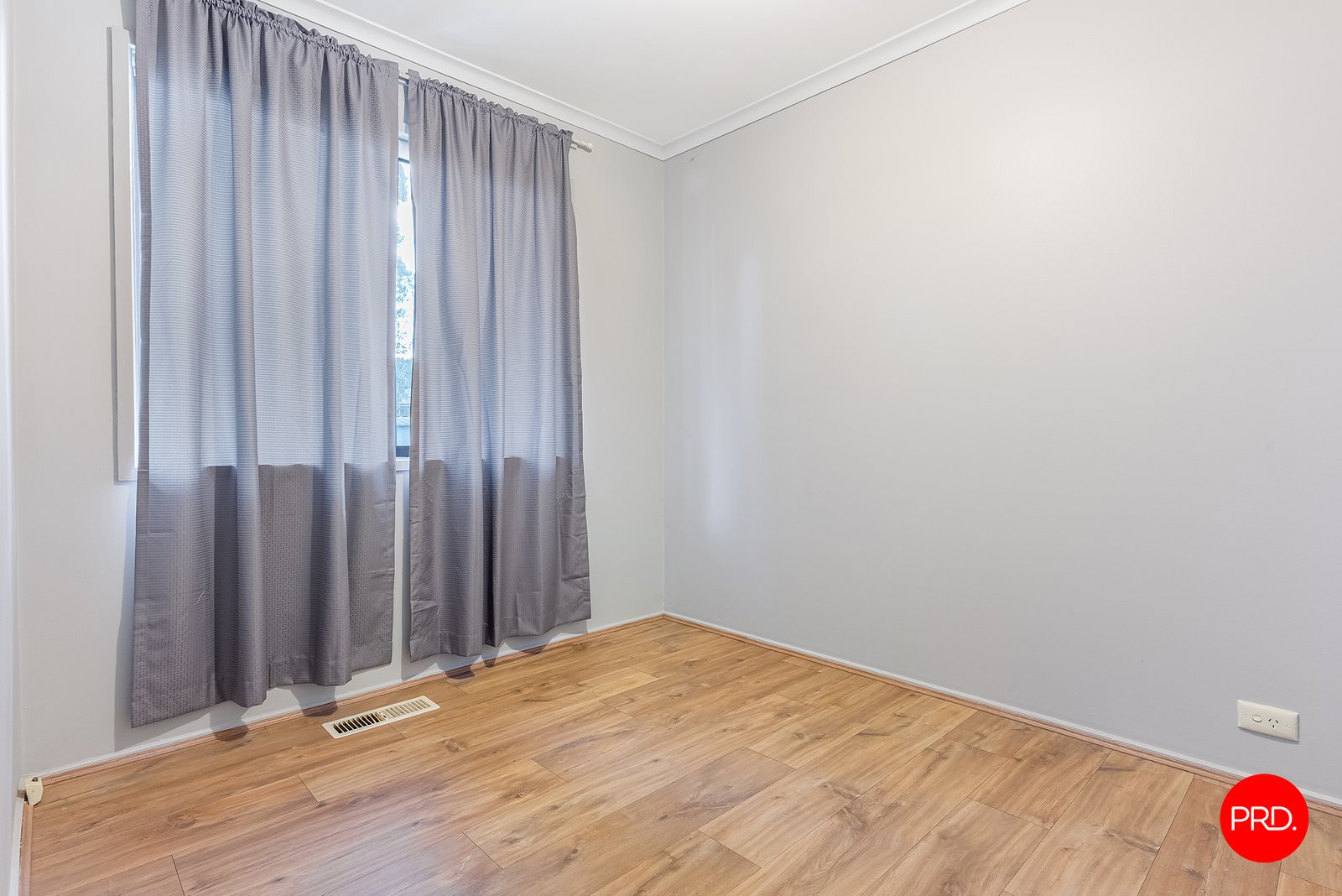 27 Specimen Hill Road GOLDEN SQUARE 13