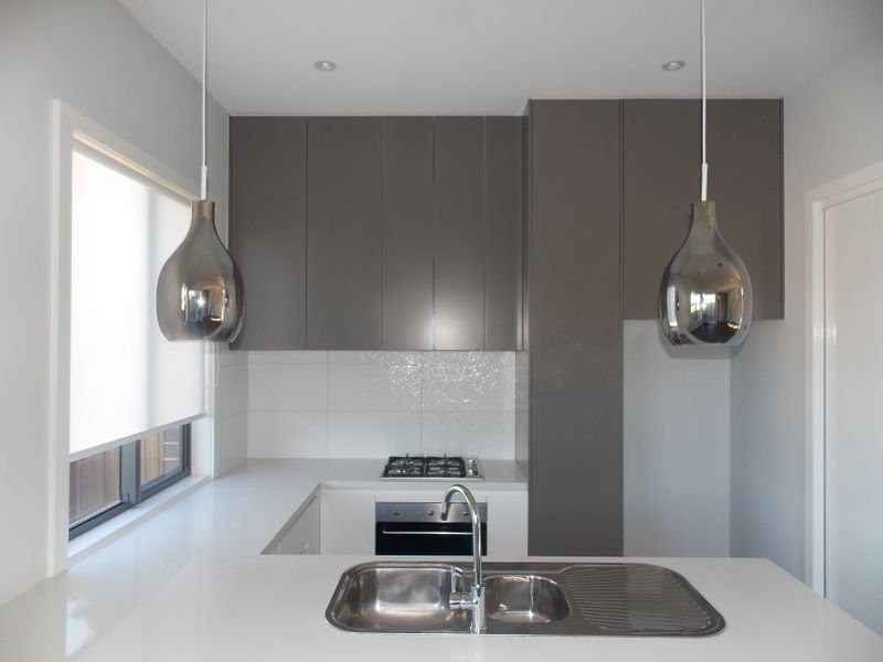 Gallery: 2/7 Stapley Crescent