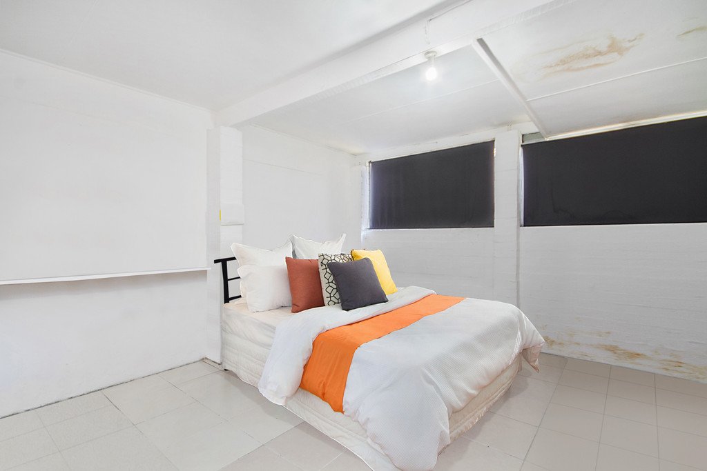 27 Stapylton St  COOLANGATTA 9